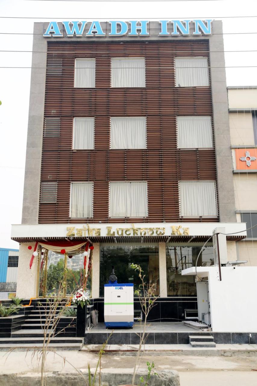 Awadh Inn Noida Exterior foto